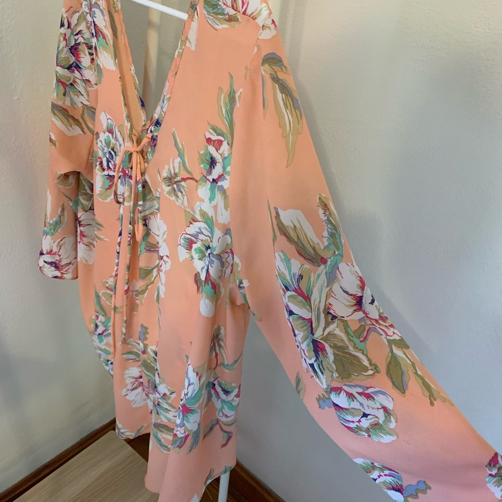 Plus Size Top - Picture 2 of 6